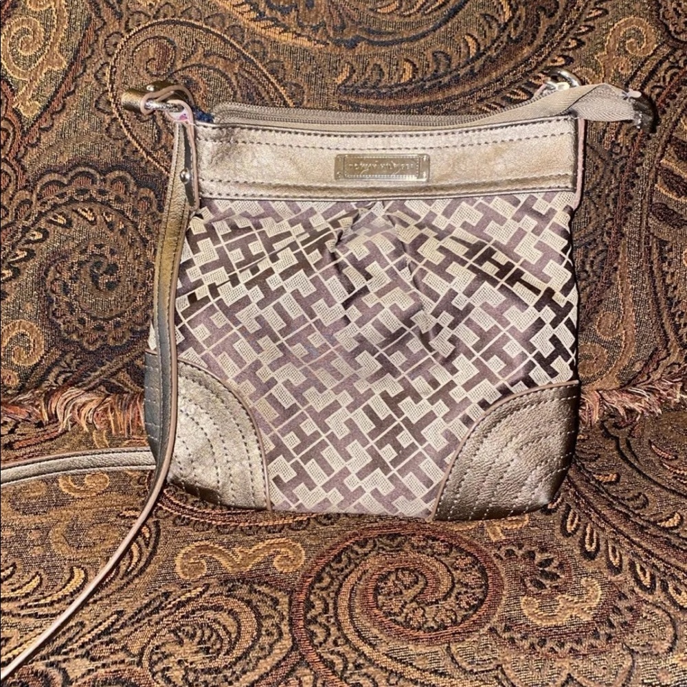 Tommy Hilfiger bag